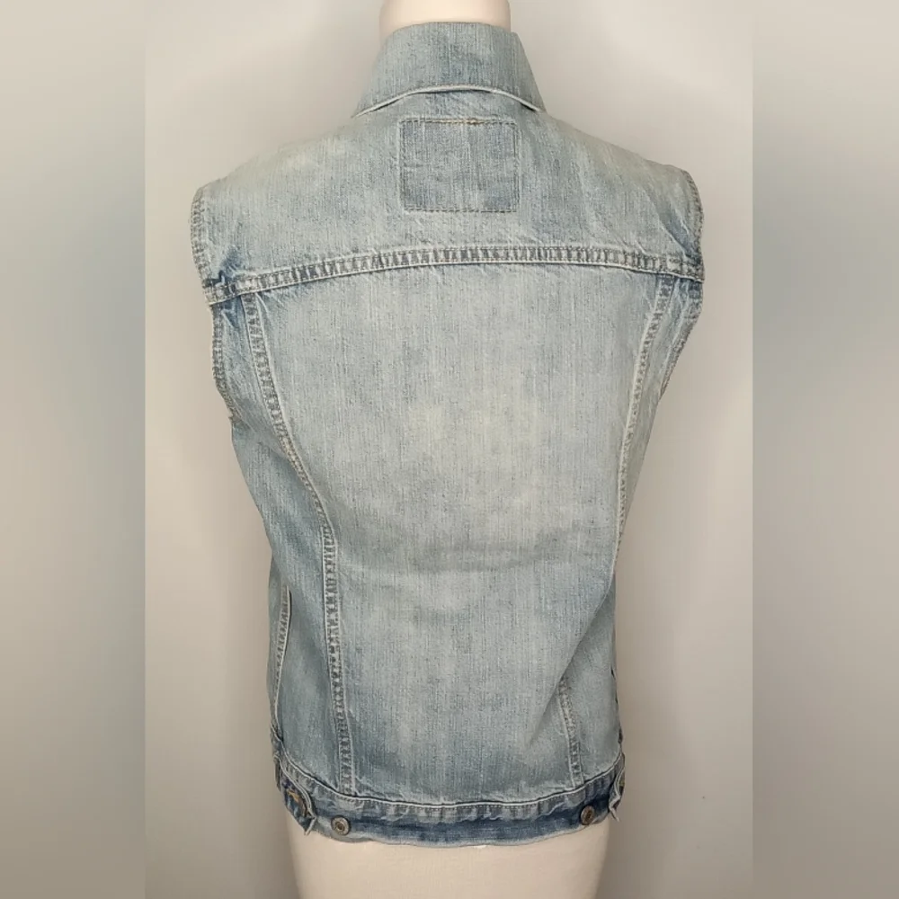 Levi's Jean Jacket Vest - Picture 4 of 9